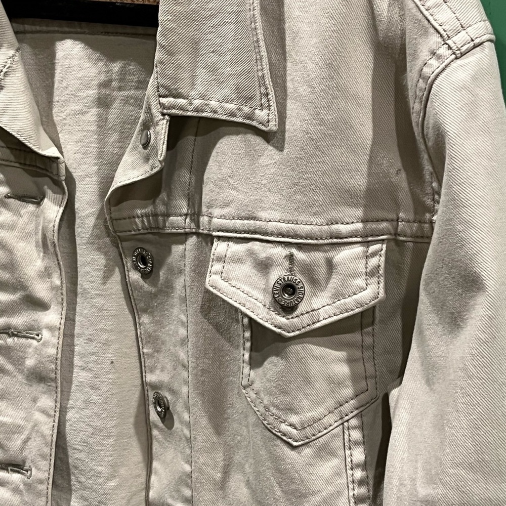 Ladies Levi’s jacket size medium